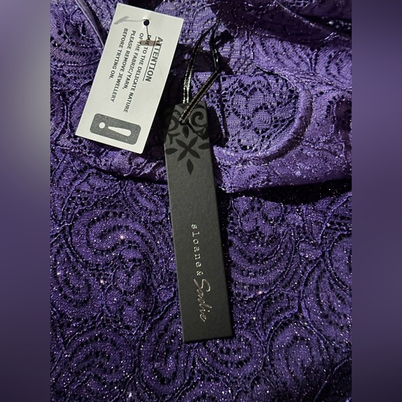 ✨NWT✨ Women’s Sleeveless Top- Size Small - Picture 5 of 9